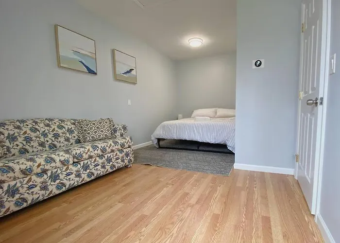 Private Apt King Suite, L.I, Ny-Hamptons To Nyc