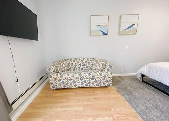Private Apt King Suite, L.I, Ny-Hamptons To Nyc