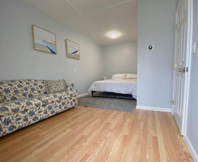Private King Suite, L.i, Ny-hamptons To Nyc Apartment *